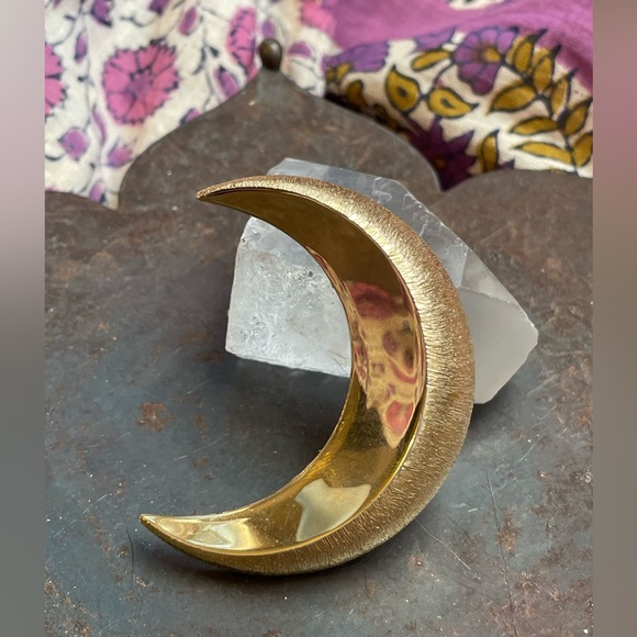 Vintage Jewelry - Vintage 70’s 🌙 MOON Brooch / Goldtone CELESTIAL Brooch / Boho Moon Pin